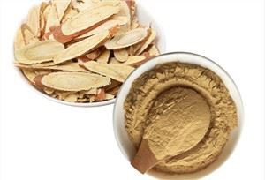 Polvere di liquirizia per la pelle